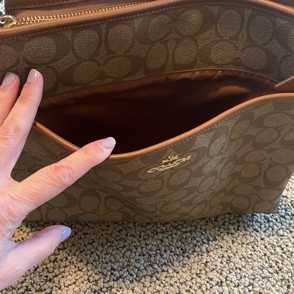 Coach Crossbody Bag w/ Gold Hardware, Zipper Closure & Pockets - Picture 6 of 11